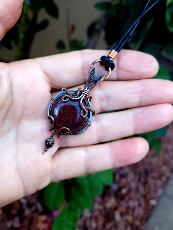 🥀Blood Stone & Garnet Copper Pendant - Image 4